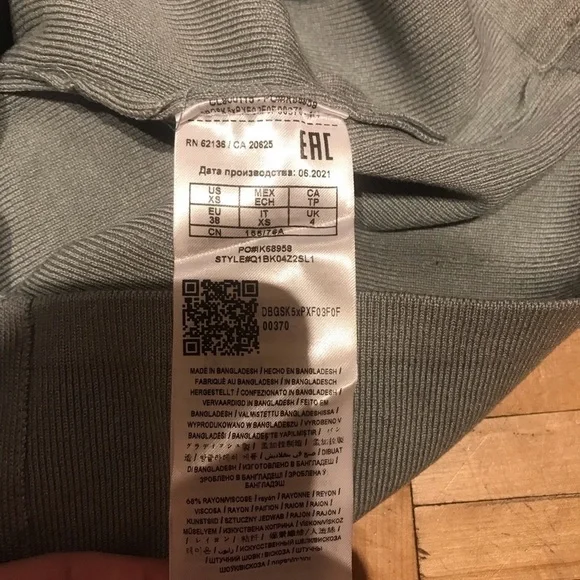 Guess dress nwot - Picture 6 of 9